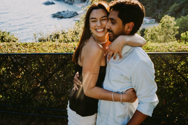 Sonriendo frente al mar
